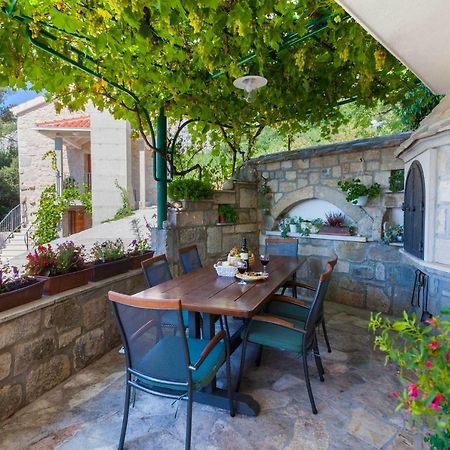 Holiday home Lavanda Grubisic Tucepi Bagian luar foto