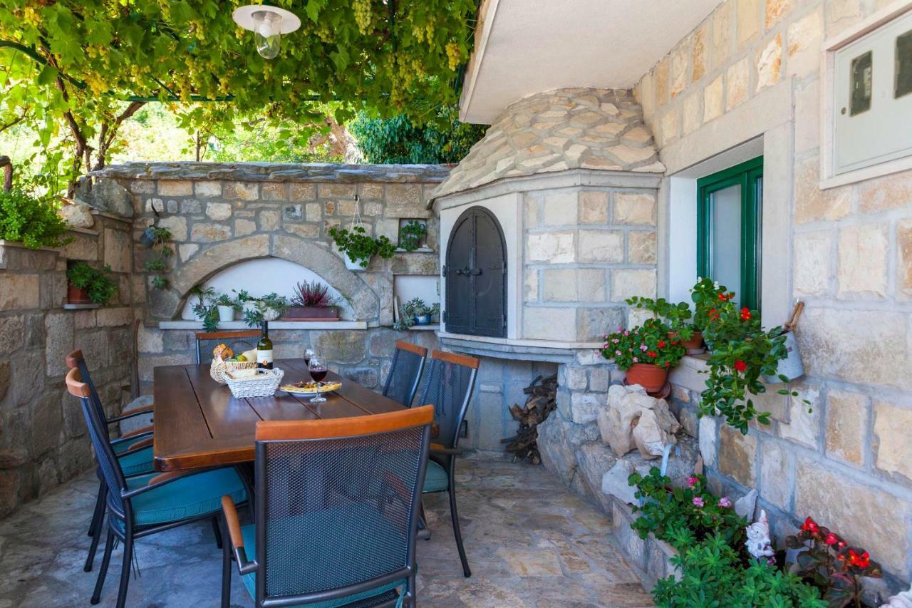 Holiday home Lavanda Grubisic Tucepi Bagian luar foto
