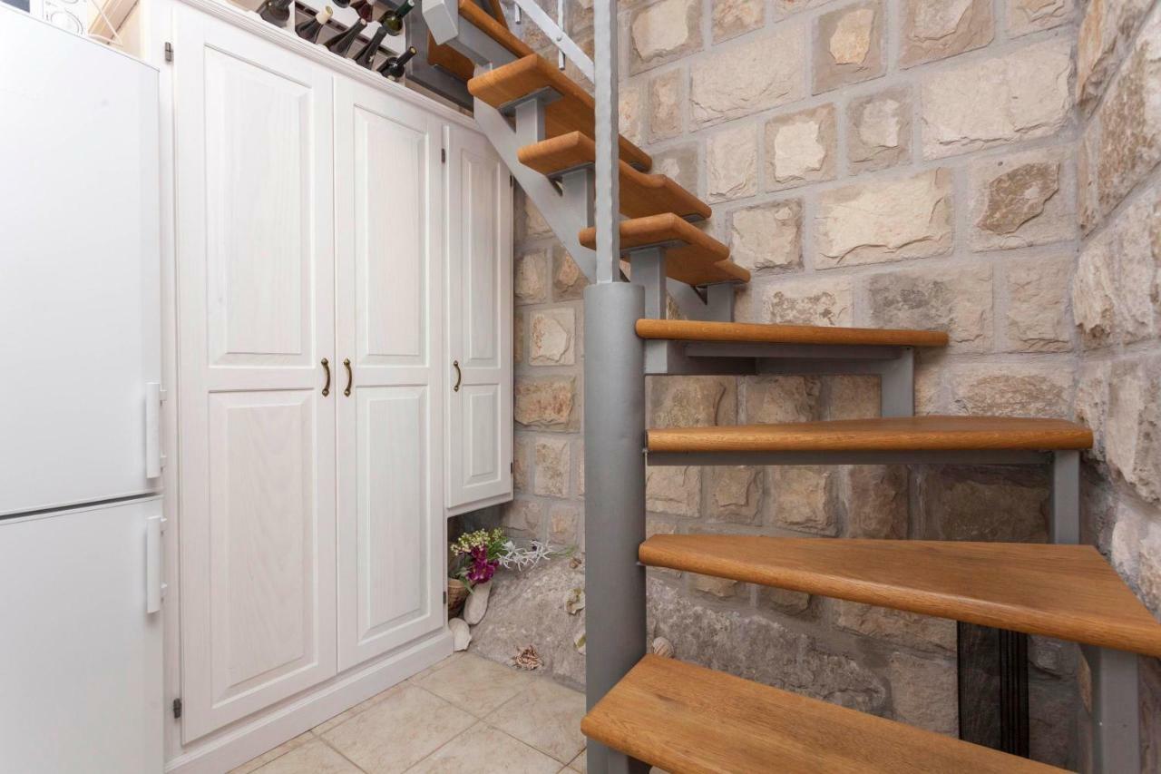 Holiday home Lavanda Grubisic Tucepi Bagian luar foto